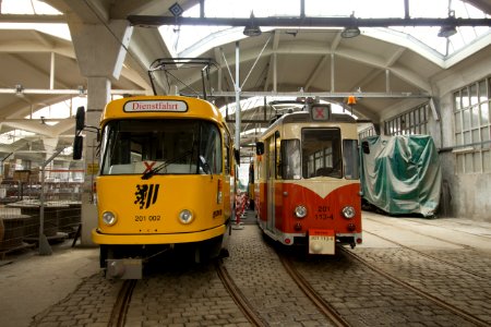Straßenbahn Betriebsfahrzeuge 201 002 und 201 113-4 im Betriebshof Waltherstraße (2)