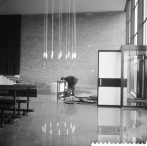 Stormschade aan de rooms-katholieke Maria Reginakerk in Boxtel ( Noord Brabant ), Bestanddeelnr 911-8435