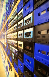 Analog audio cassette tinge