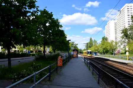 Straßenbahnhaltestelle Freizeitforum Marzahn in Berlin-Marzahn