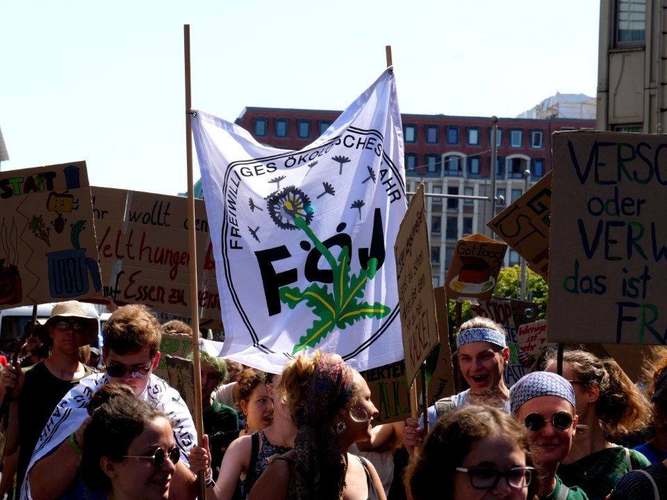 StopTheWaste FÖJ demonstration 76