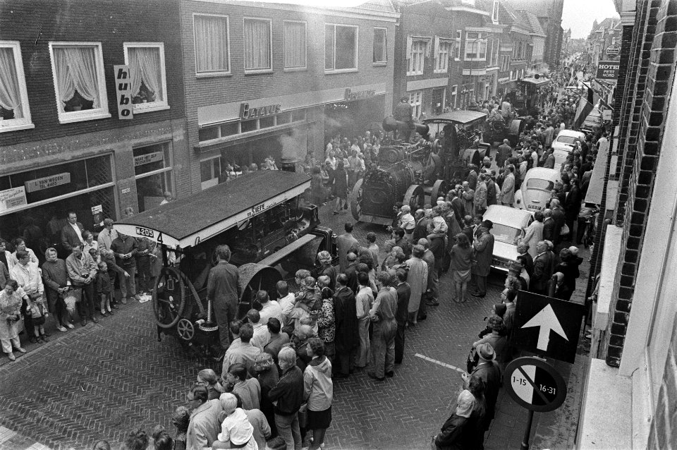 Stoomwalsparade in Hoorn, Bestanddeelnr 923-6606