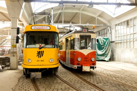Straßenbahn Betriebsfahrzeuge 201 002 und 201 113-4 im Betriebshof Waltherstraße