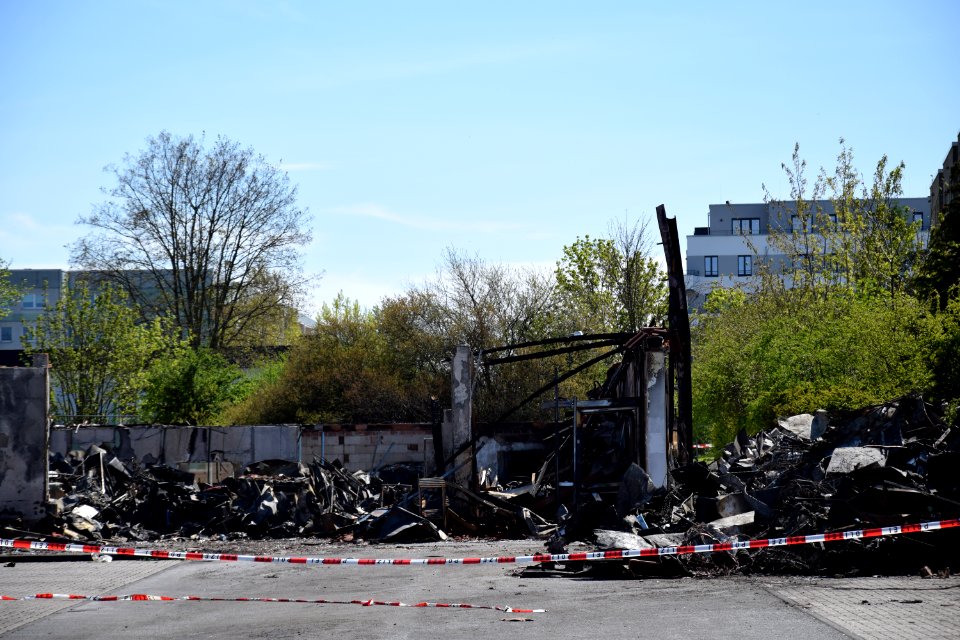 Supermarkt Ledo in Ahrensfelde (Brandenburg) durch Brand zerstört 7v10