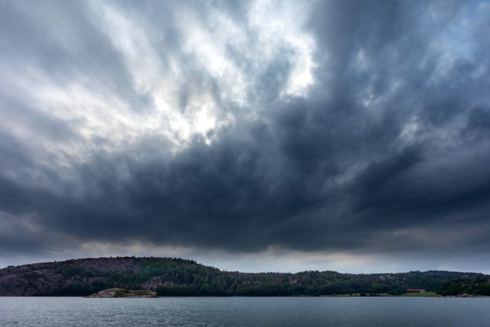 Stormy clouds over Brofjorden at Loddebo 2