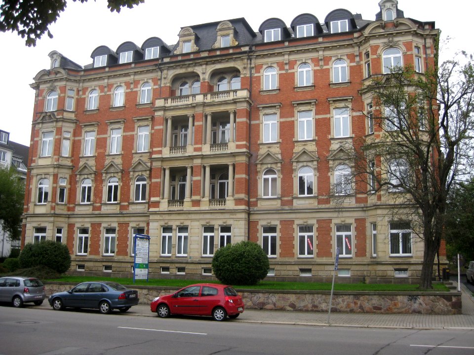 Straße der Nationen 88,90