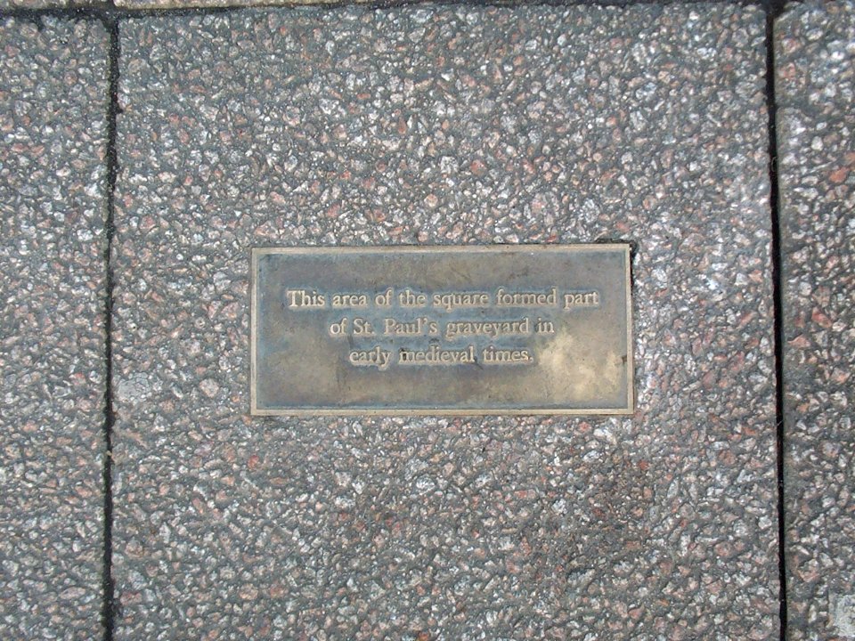 StPaulsSquareGravePlaque
