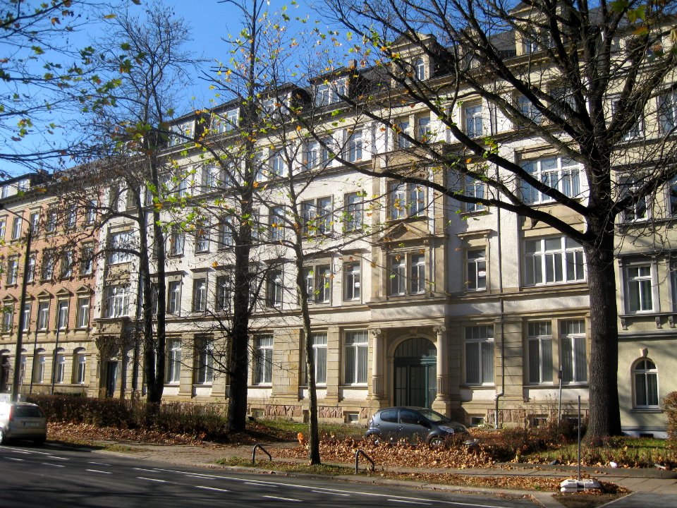 Straße der Nationen 67; 69