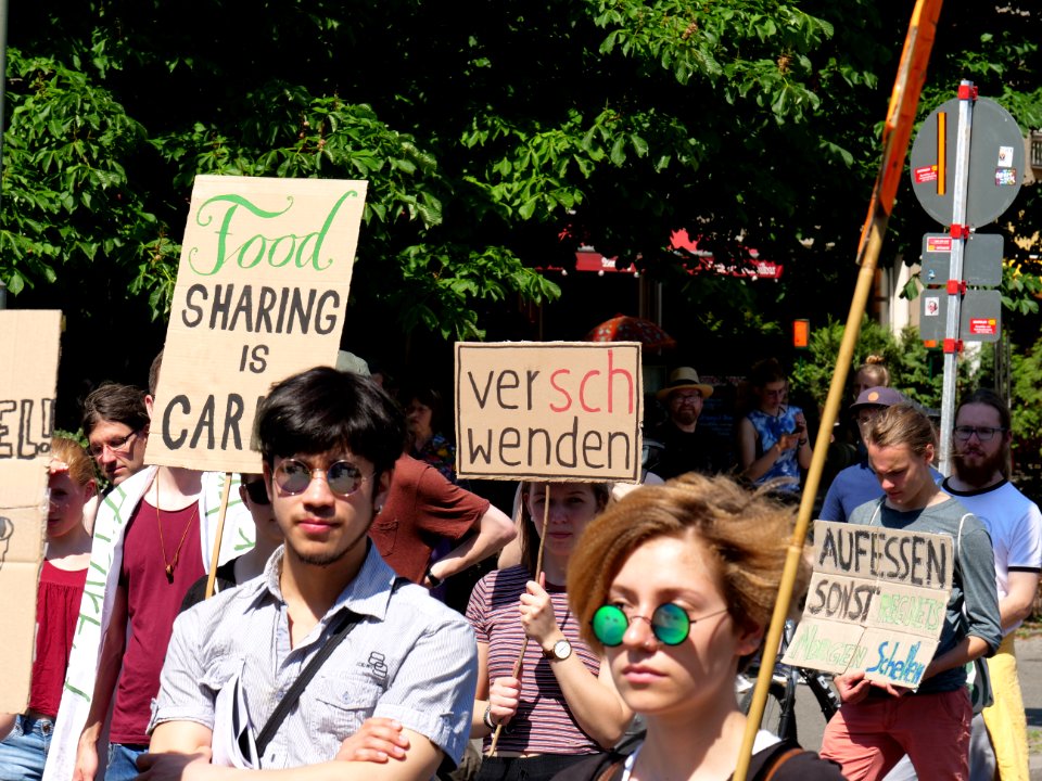 StopTheWaste FÖJ demonstration 98