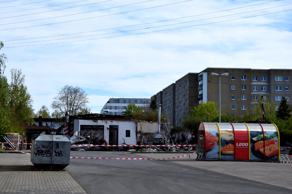 Supermarkt Ledo in Ahrensfelde (Brandenburg) durch Brand zerstört 6v10