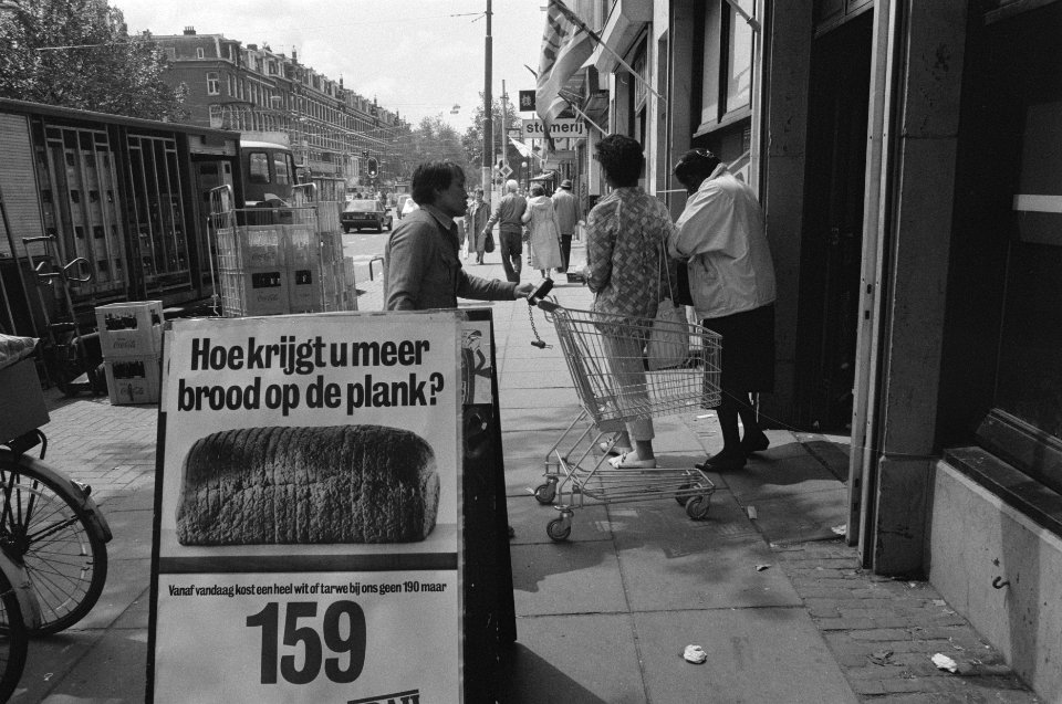 Supermarktketen Edah verkoopt brood onder minimumprijs (gebakken in Belgie), Bestanddeelnr 934-0141
