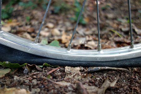 Bicycle tire flatfoot airless