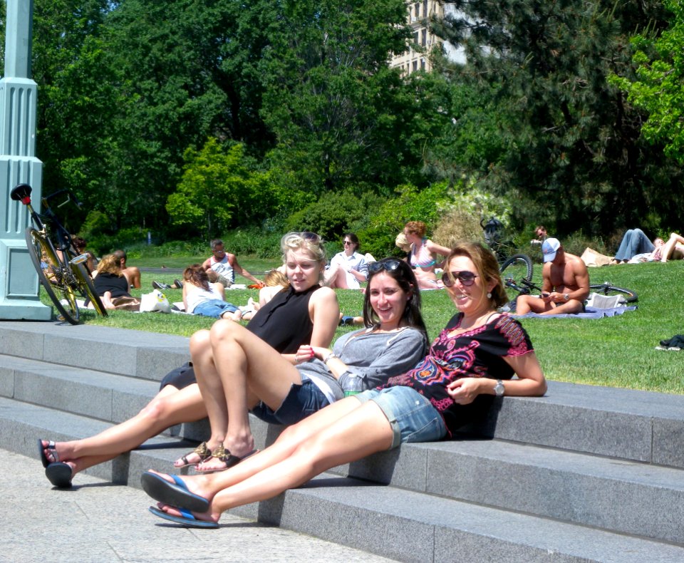 Sunning in Hudson River Park jeh