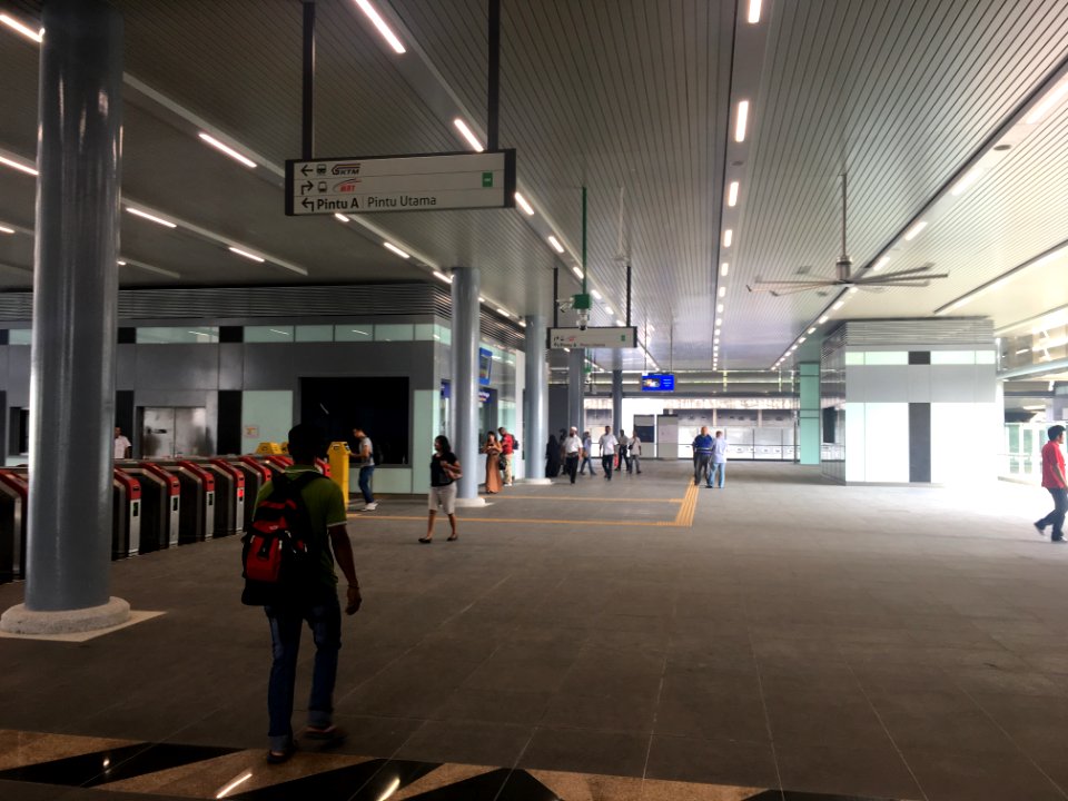 Sungai Buloh MRT Station Common Concourse 1