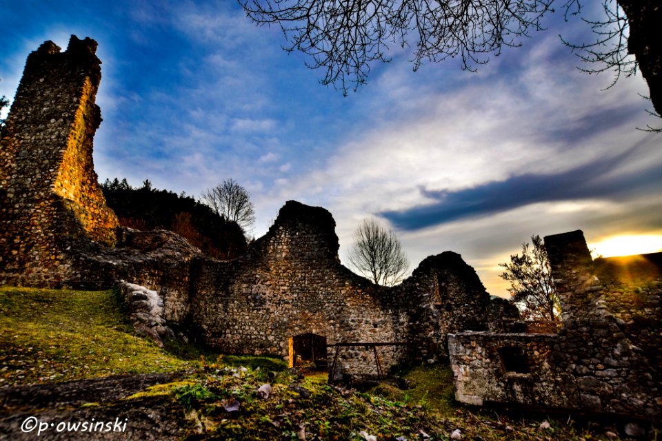 Sunrise Over Castle Ruins (186610769)