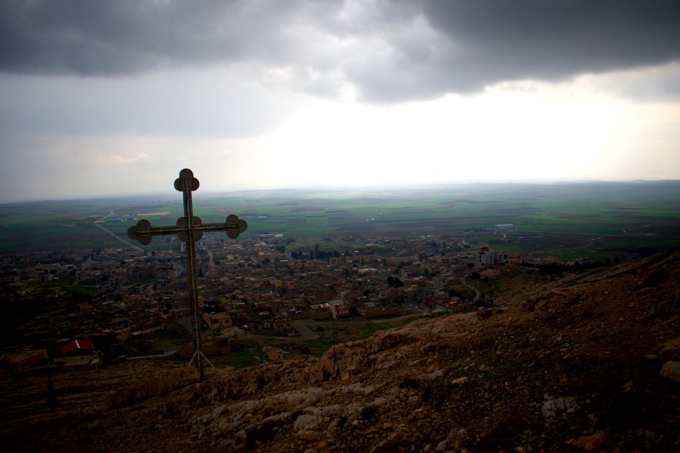 Sun setting over alQosh 06