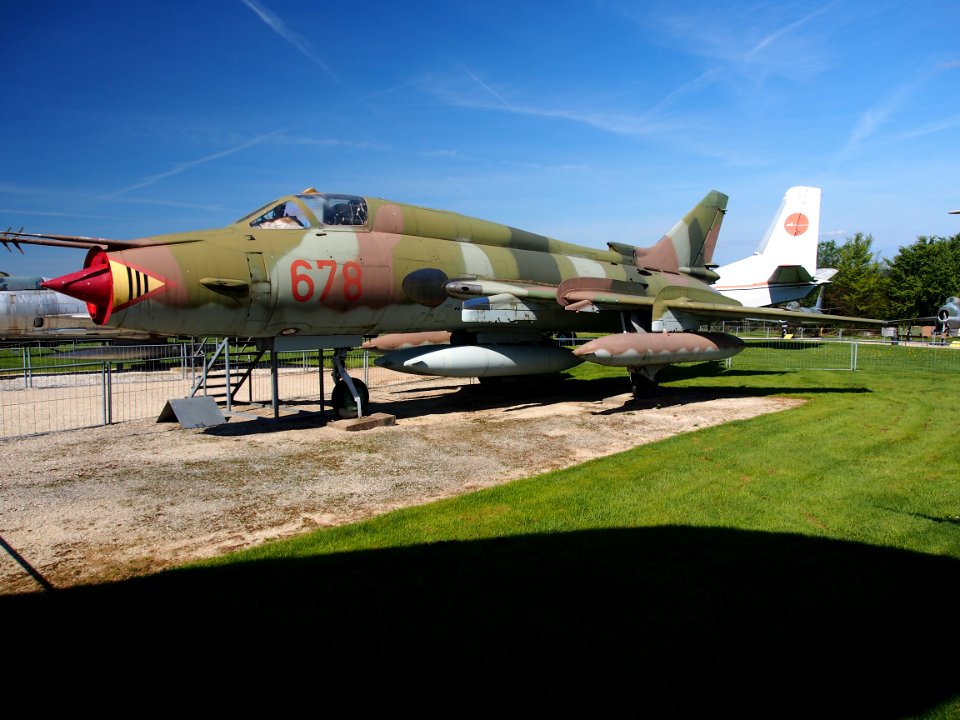 Sukhoi Su-22M-4 'Fitter-K' - 678 - East-German Air Force pic4
