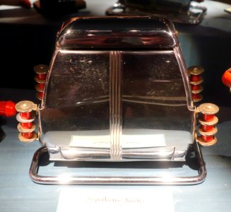 Superelectric Toaster, c. 1930 - Museum of Science and Industry (Chicago) - DSC06896