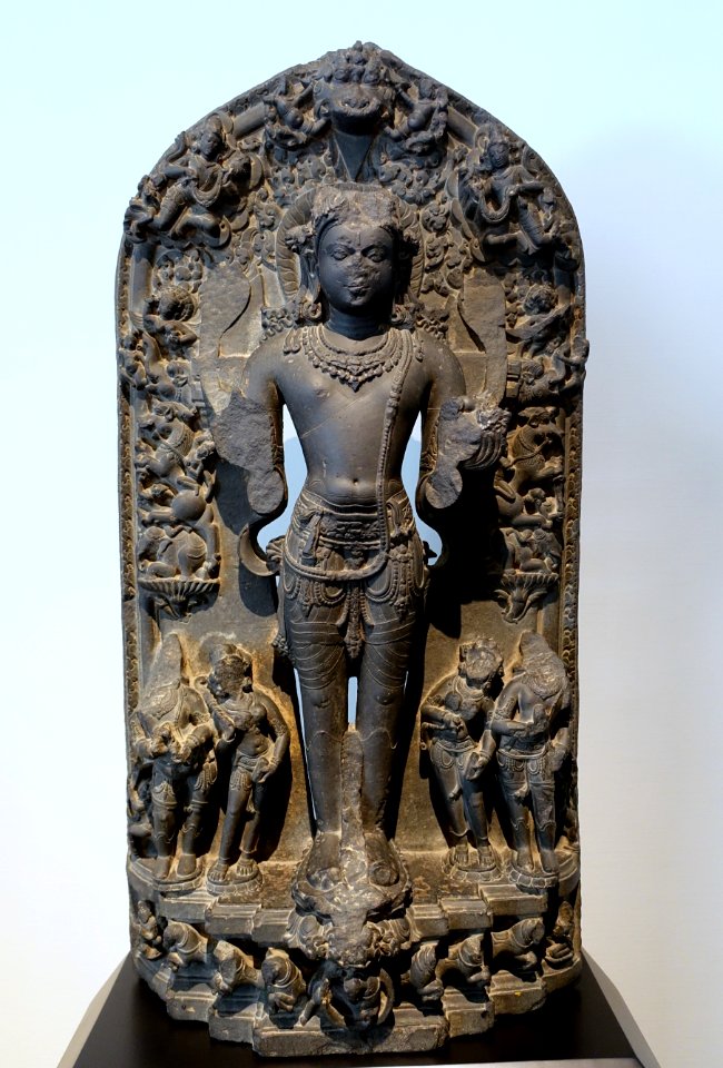 Surya, East India, 11th-12th century AD, gray slate - Matsuoka Museum of Art - Tokyo, Japan - DSC07169