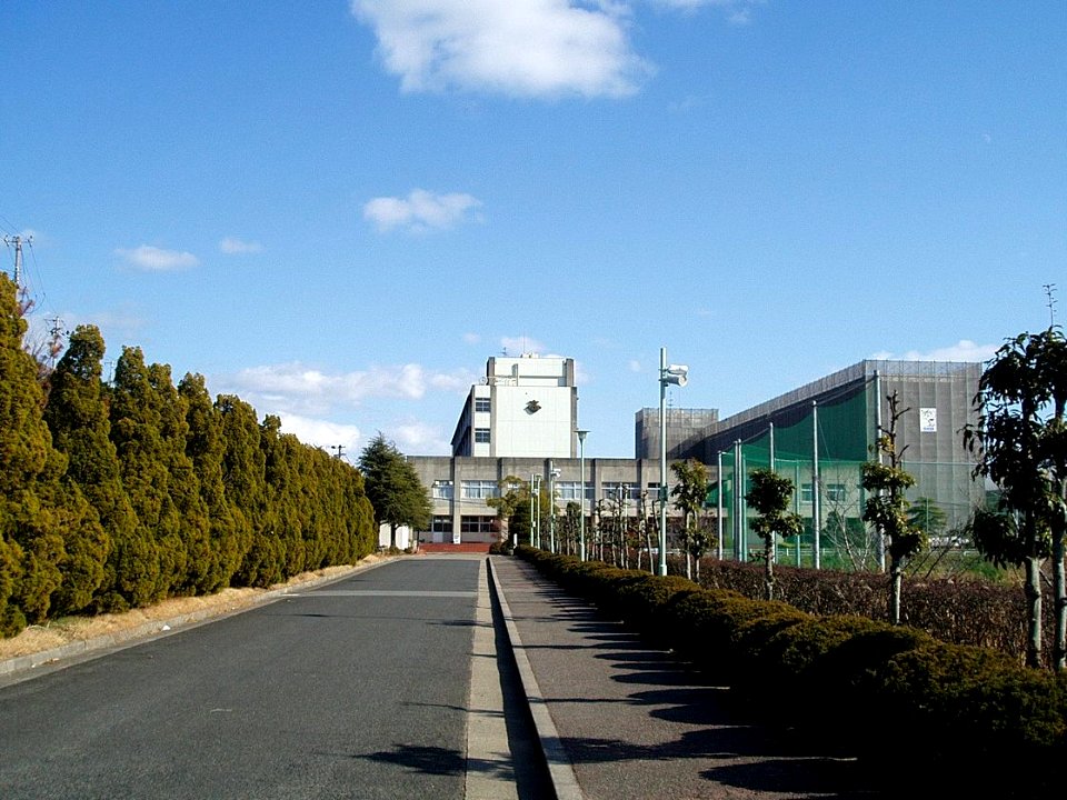 Sumahigashi-High-School-2011123101