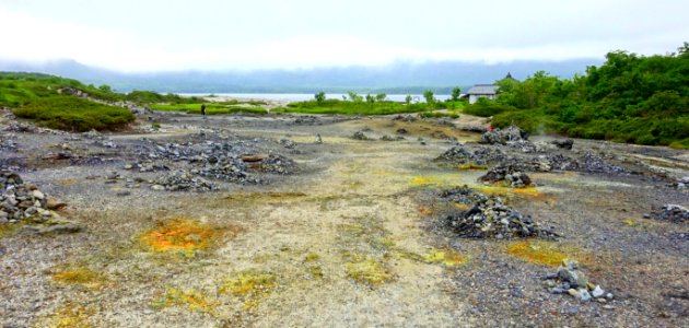 Sulphur and cairns - Mount Osore - Mutsu, Aomori - DSC00569