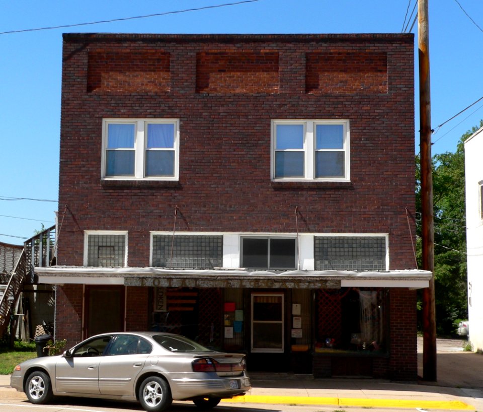 Superior, Nebraska Spohn Building 4th St from S