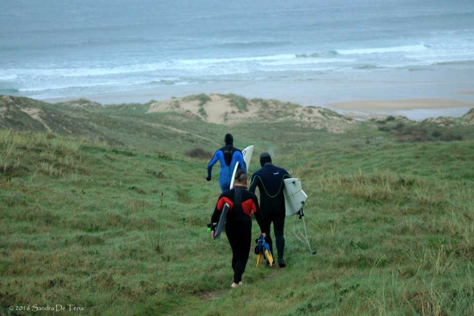 Surfing At Valdoviño (146427171)