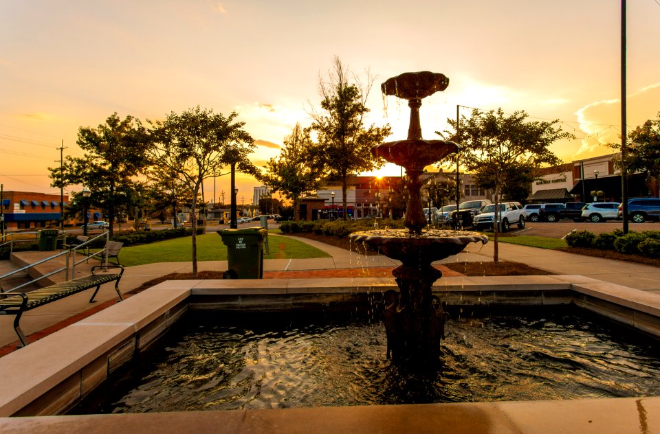 Sunset Ruston Fountain in Railroad Park