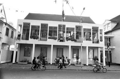 Suriname onafhankelijkheid op 2511 etc Parlement van Republiek Suriname, Bestanddeelnr 928-2990