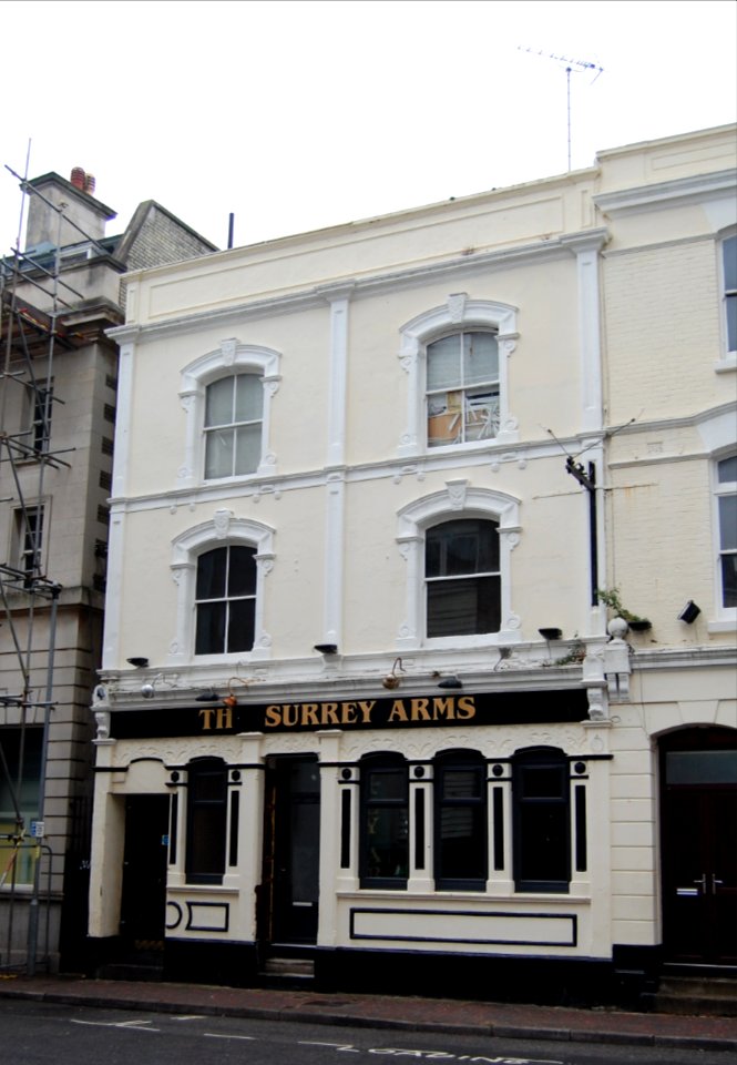 Surrey Arms pub, 1–3 Surrey Street, Portsmouth (May 2019)