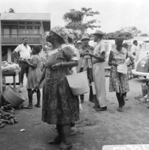 Suriname, markt in Paramaribo, Bestanddeelnr 920-3673