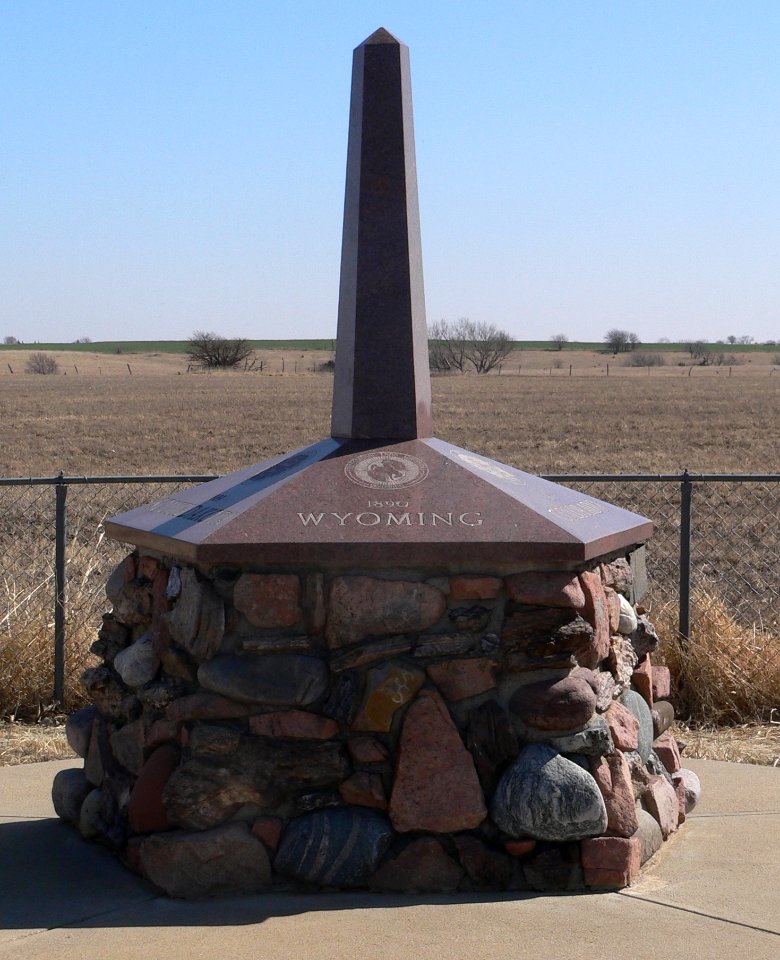 Survey monument JF00-072 from W 1