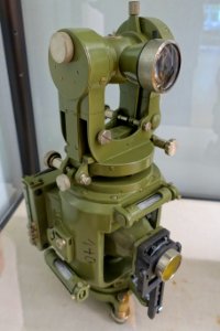 Surveying instrument - Röntgen-Gedächtnisstätte Würzburg - Würzburg, Germany - DSC04373