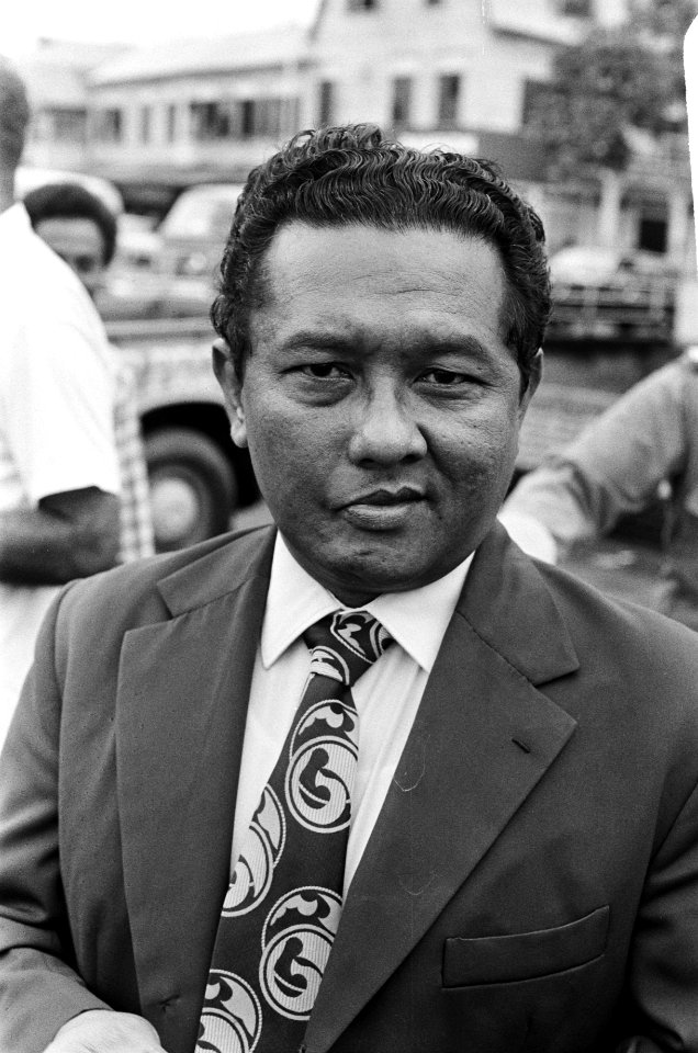 Suriname, politiek minister, Bestanddeelnr 927-8392