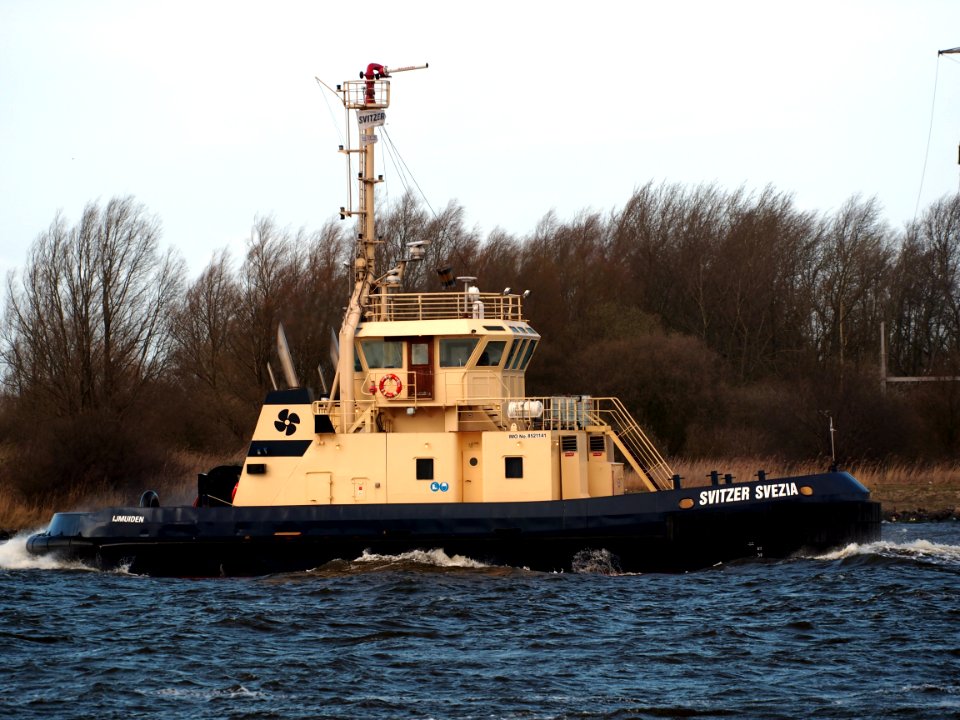 Svitzer Svezia, IMO 8521141, Noordzeekanaal, Port of Amsterdam, pic3