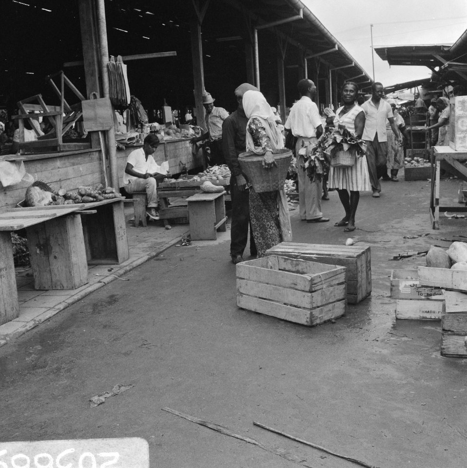 Suriname, markt in Paramaribo, Bestanddeelnr 920-3669