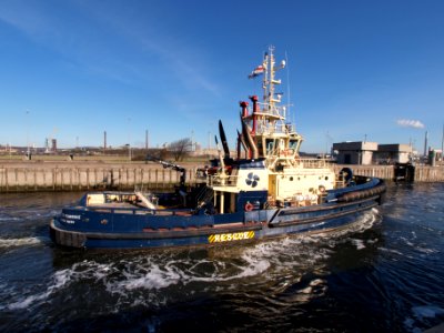 Svitzer Pembroke IMO 9557927 in the locks of IJmuiden, Port of Amsterdam photo-7