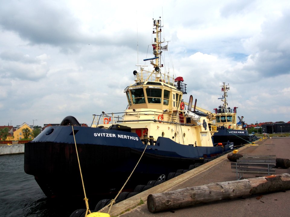Svitzer Nerthus, IMO 9533048 in Fredericia harbor, pic3