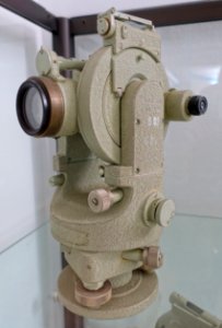 Surveying instrument - Röntgen-Gedächtnisstätte Würzburg - Würzburg, Germany - DSC04361