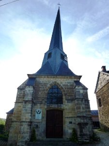 Suzanne (Ardennes) église, façade