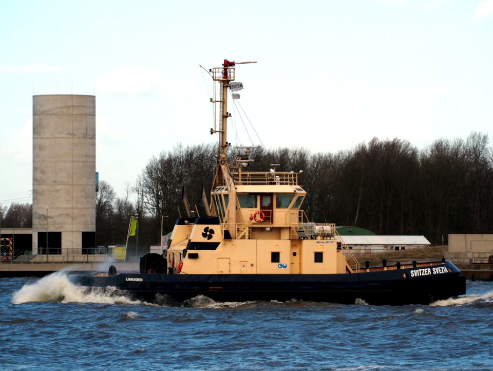 Svitzer Svezia, IMO 8521141, Noordzeekanaal, Port of Amsterdam, pic1