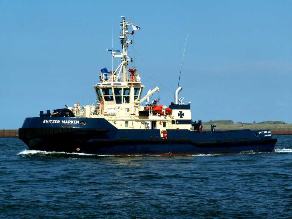 Svitzer Marken IMO 9292890 starboard in front of locks IJmuiden, Holland 16-Aug-2005
