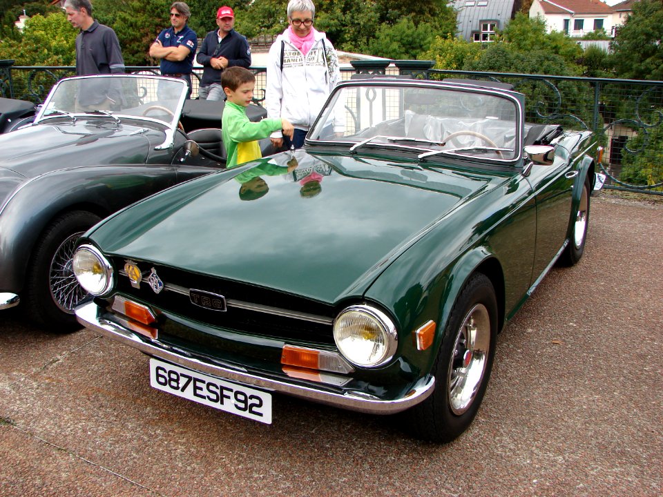 Suresnes Auto Retro48