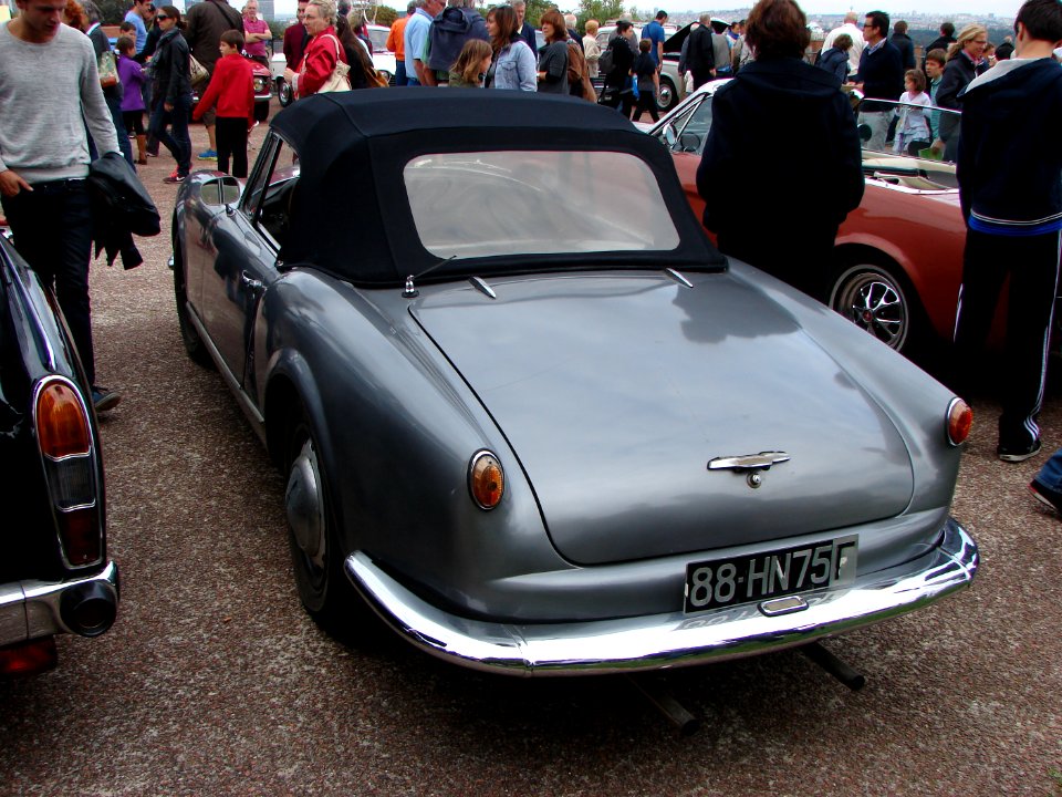 Suresnes Auto Retro25
