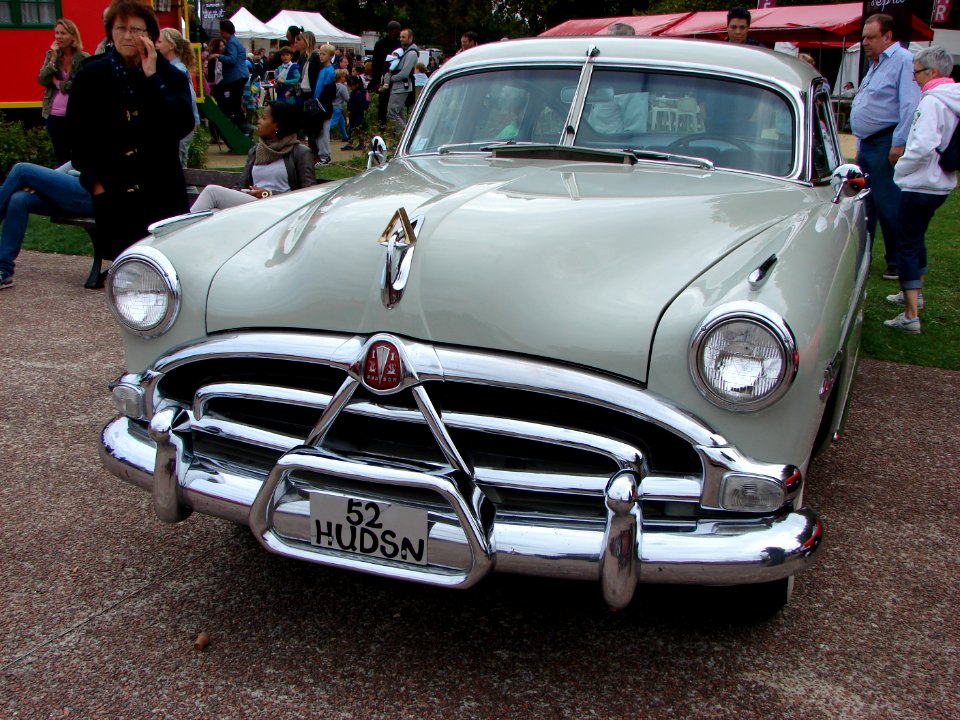 Suresnes Auto Retro18