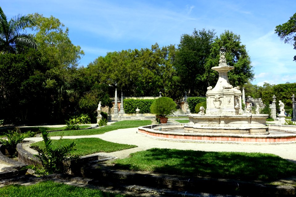Sutri Fountain - Vizcaya Museum and Gardens - Miami, Florida - DSC08698