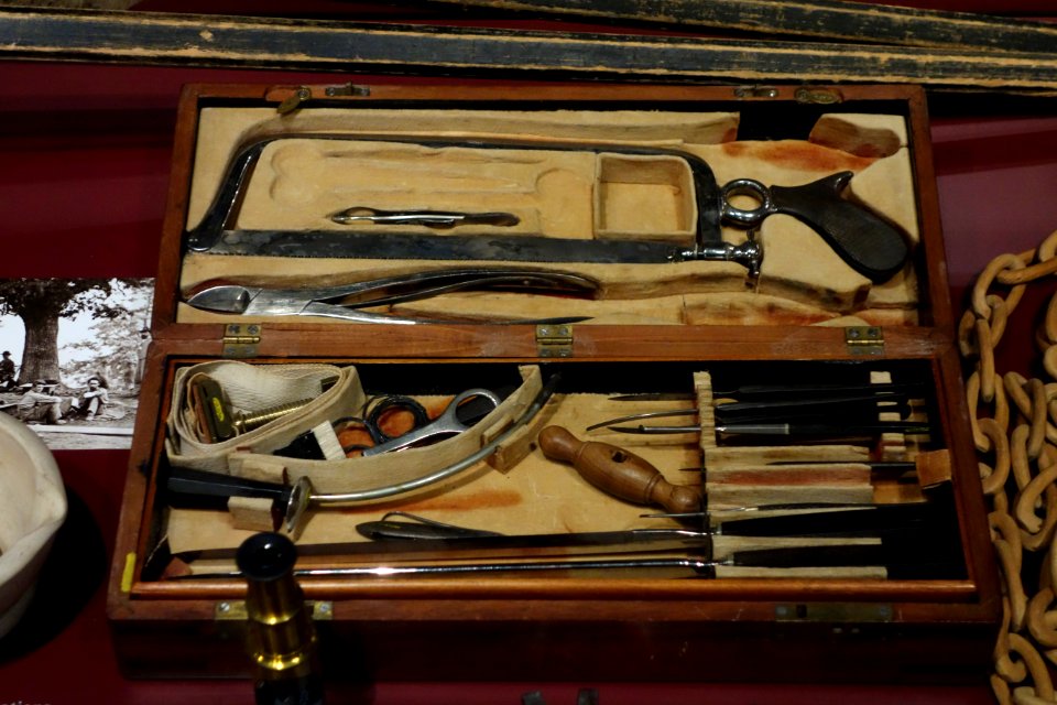 Surgical Kit for Amputations - Wisconsin Veterans Museum - DSC03032