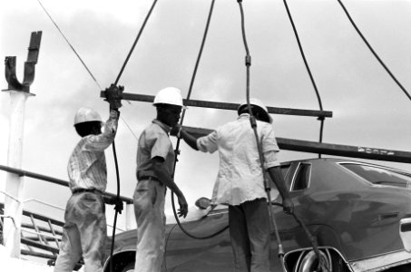 Suriname, bedrijven werkzaamheden in de haven, Bestanddeelnr 927-8449