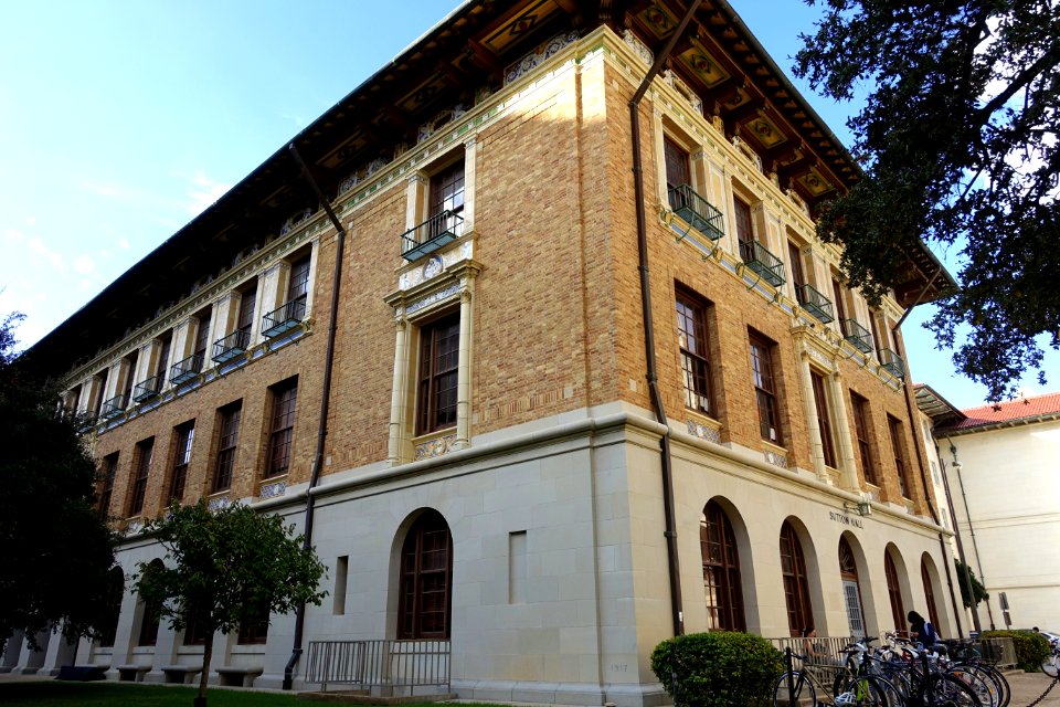 Sutton Hall (University of Texas at Austin) - DSC08578