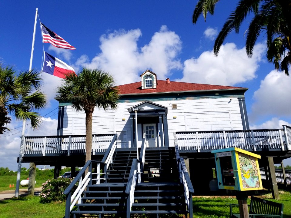 SurfsideBeachtownhall3